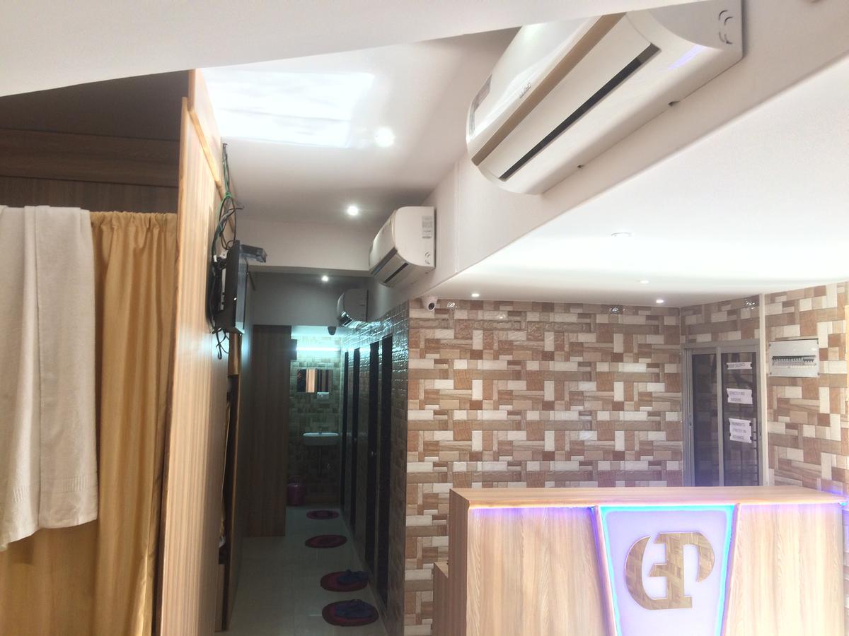 Golden Dormitory — Photos 1